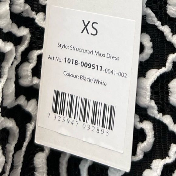 Black and White Patterned Women's Dress - Picture 6 of 6